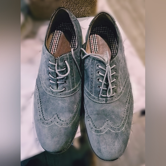Johnston & Murphy Wingtip Oxford Gray 10M Sheepskin Suede Dress Shoes Green Trim - Picture 2 of 4